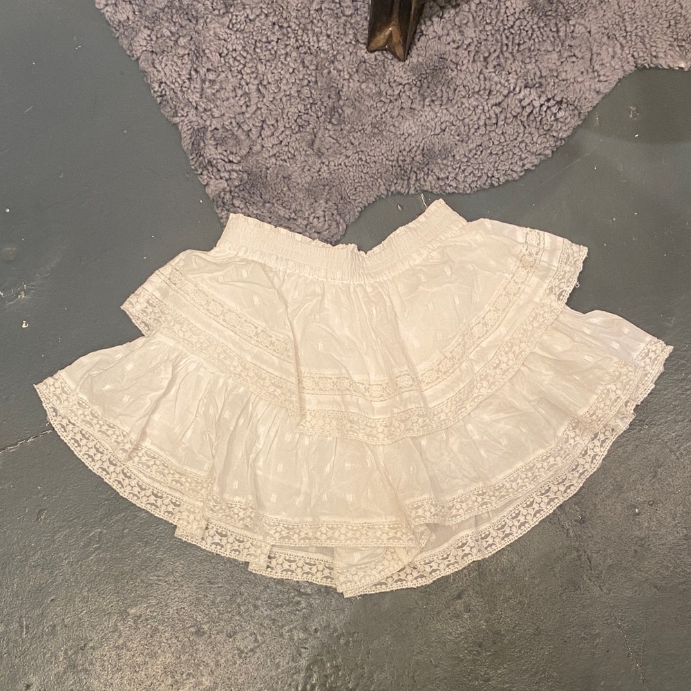 American Eagle White Lace Tiered Mini Shorts/Skirt